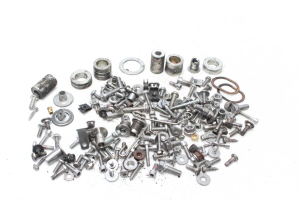 Lotto misto di parti rimanenti Triumph Street Triple 675 RX STRTRRX 15-17