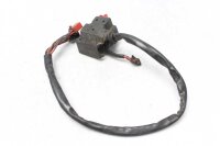 Ohjaustangon kytkimen ohjaustangon kiinnitys vasemmalla...