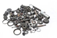 Sekoitettu paljon jäljellä olevia osia Kawasaki Z 750 GT KZ750E/P 82-85