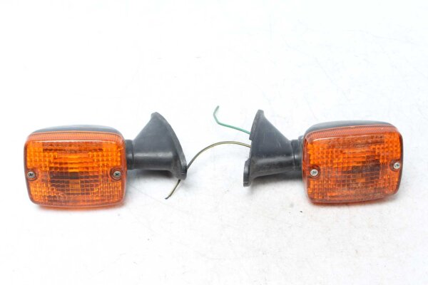 Edessä vasen oikea suuntavilkku Kawasaki GPZ 1100 Unitrak KZT10B-B 83-85