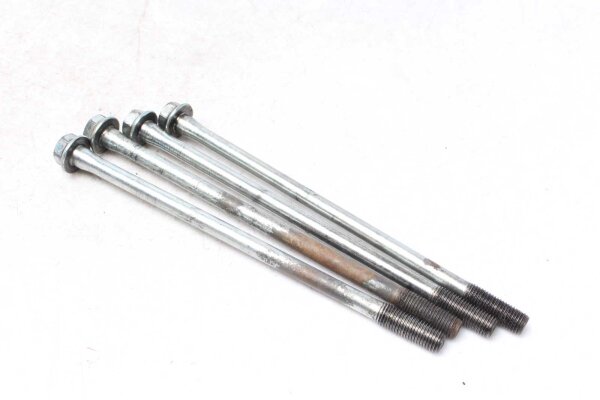 Ruuvaa sylinterinkannen ruuvit Kawasaki KLR 600 KL600A/A 84-85