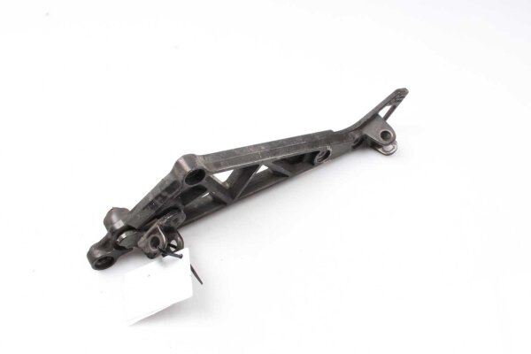 Footrest retaining plate on the left Kawasaki GPZ 750 Unitrak ZX750A3 83-85