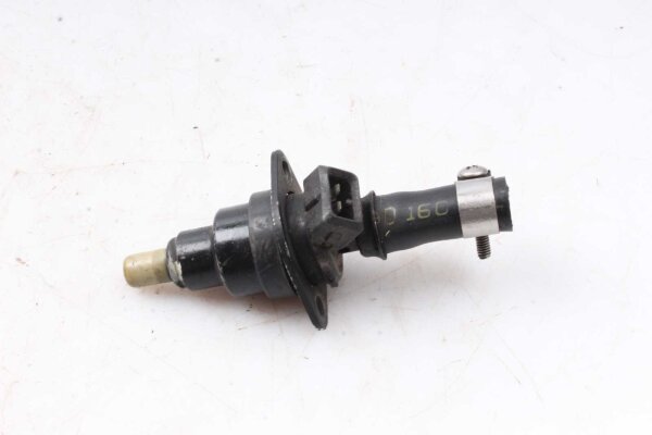 Ruiskutussuutin ylhäällä edessä Kawasaki GPZ 1100 GP KZT10B-A 81-82