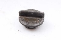 Täyttöaukon kannen sulkeminen Kawasaki Z 650...