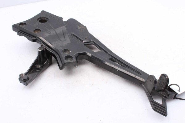 Placa de sujeción del reposapiés a la derecha Kawasaki GPZ 900 R ZX900A/1-6 84-89