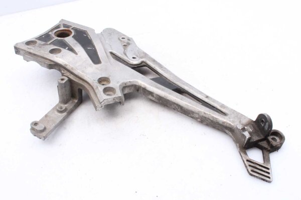 Fodstøttens holdeplade til højre Kawasaki GPZ 900 R ZX900A/1-6 84-89