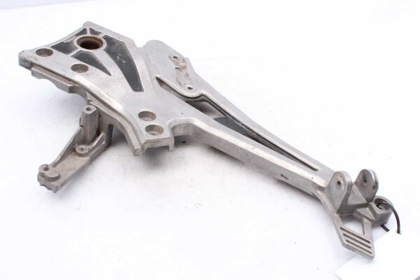 Placa de sujeción del reposapiés a la derecha Kawasaki GPZ 900 R ZX900A/1-6 84-89