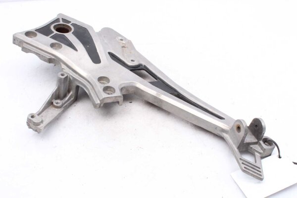 Fodstøttens holdeplade til højre Kawasaki GPZ 900 R ZX900A/1-6 84-89