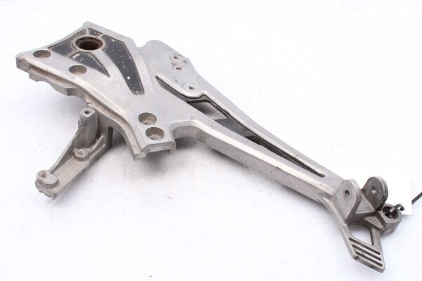 Fodstøttens holdeplade til højre Kawasaki GPZ 900 R ZX900A/1-6 84-89
