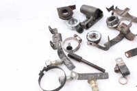 Sekoitettu paljon jäljellä olevia osia Kawasaki...