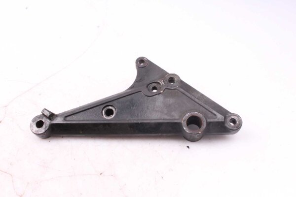 Oikealla jalkatuen kiinnityslevy Kawasaki GPZ 750 ZX750A1-A2 83-87