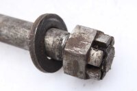 Takapyörän akseli, taka-akseli Kawasaki GPZ 1100 ZXT10E/E 95-98