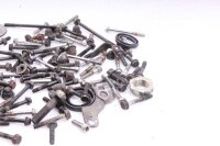 Sekoitettu paljon jäljellä olevia osia Kawasaki Z 550 F KZ550B/A 82-84