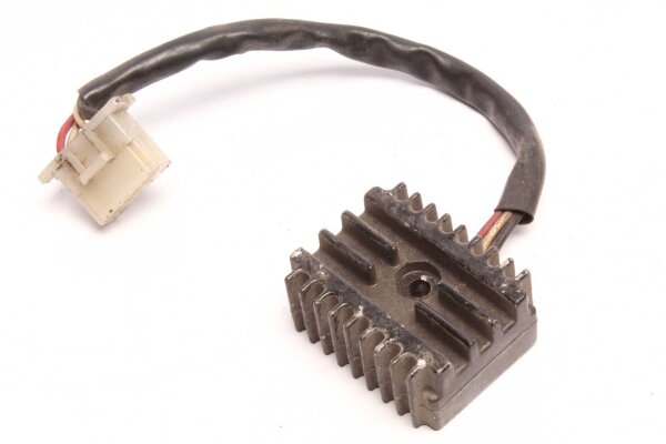 Tasasuuntaajan säädin Yamaha XS 400 2A2 77-84