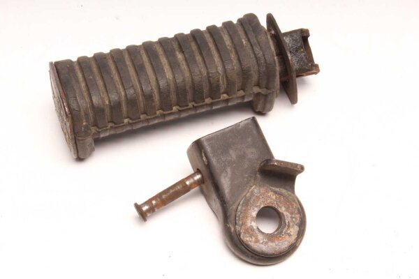 Footrest rear right Yamaha XS 400 2A2 77-84