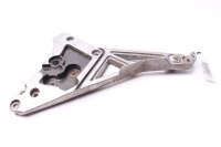 Fotstödets fästplatta till vänster Yamaha...