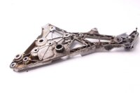 Fotstödshållplatta fram till höger Yamaha...