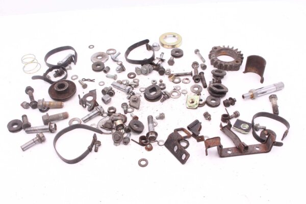 Lotto misto di parti rimanenti Kawasaki KL 250 KL250A 78-83