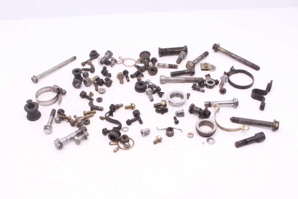 Verzameling restonderdelen Honda VF 1000 F2 SC15/2 85-86