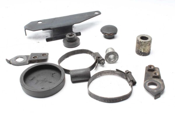 Blandet parti af resterende dele Triumph Tiger 900 T400 93-98