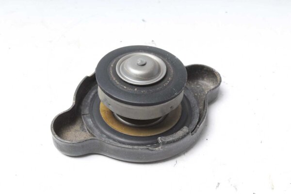 radiator cap Yamaha FZ 750 Genesis 2KK 87-90