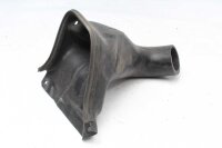 Insugskanalens luftkanal till höger Yamaha FZR 1000...