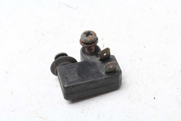 Brytare för bromsljus fram Yamaha FZ 750 1FN 85-86