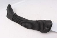 Insugskanalens luftkanal till höger Yamaha FZR 1000...