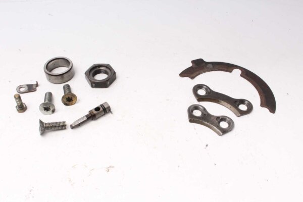 Blandet parti af resterende dele Yamaha XJ 900 F Strider 31A 83-84