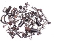 Sekoitettu paljon jäljellä olevia osia Moto Guzzi V35 Imola 2 PC 84-89