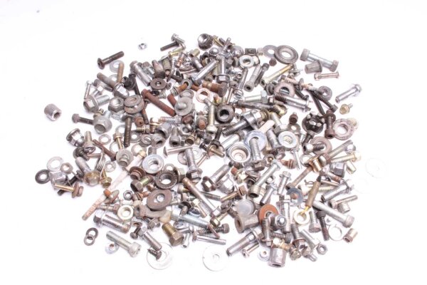 Blandet parti af resterende dele Yamaha XV 750 Virago 4FY 92-94