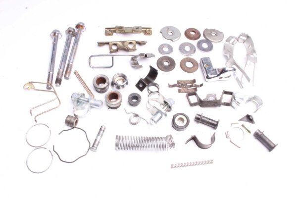 Lotto misto di parti rimanenti Yamaha XV 750 Virago 4FY 92-94