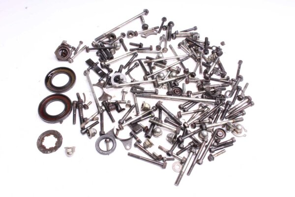 Sekoitettu paljon jäljellä olevia osia Unbekannt Konvolut