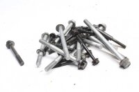 paljon jäljellä olevia osia Yamaha YZF R6 RJ03 036 01-02