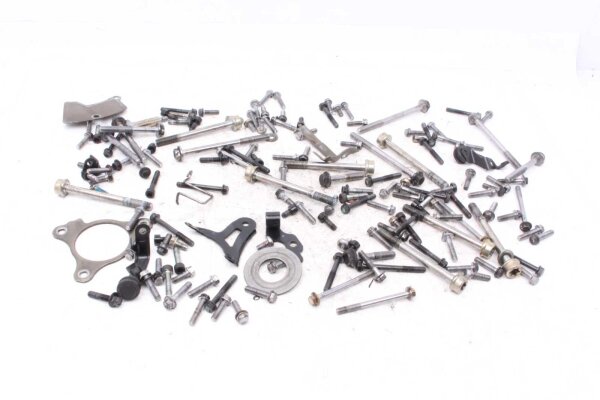 beaucoup de pièces restantes Triumph Street Triple 675 RX STRTRRX 15-17