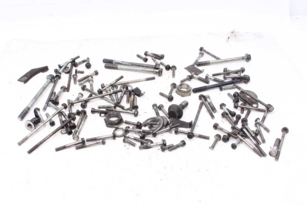 paljon jäljellä olevia osia Kawasaki Z 750 H Ltd KZ750E/H 80-83