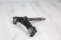 Lower fork bridge below Kawasaki GPZ 1000 RX ZXT00A 86-87