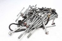 Paljon jäljellä osia Kawasaki ZX-9R ZX900C 98-99