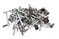 Paljon jäljellä osia Kawasaki ER-5 ER500A/D 01-06