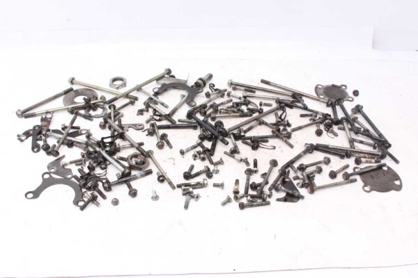 Masser af resterende dele Suzuki GSX 750 GS75X 80-81