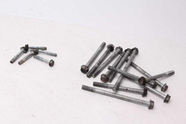 Många återstående delar Kawasaki ZZR 600 ZX600E1-3 93-95