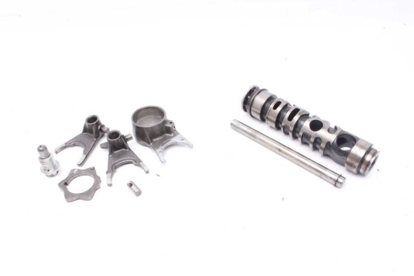 Vaihteiston vaihteistorummun vaihdekynsi Kawasaki GPZ 550 D KZ550B/D 81-81