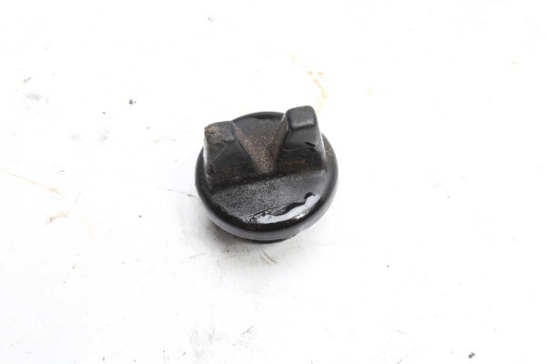 Täyttöaukon kannen sulkeminen Yamaha XT 250 3Y3 80-90