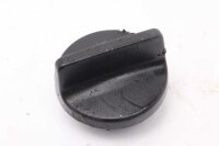 Täyttöaukon kannen sulkeminen Kawasaki ZZR 600 ZX600D 90-92