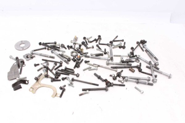 Masser af resterende dele Yamaha FZR 600 3HE 89-93