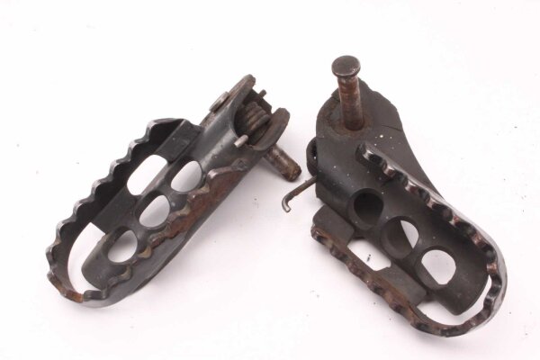 Repose-pieds avant droit gauche BMW F 650 GS Twin E8GS 0218 08-12