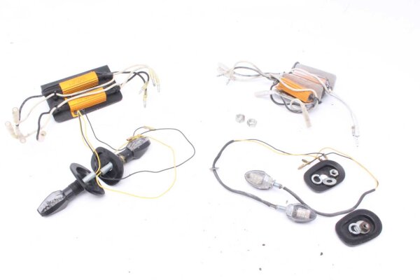 Indicatore di direzione posteriore anteriore sinistro destro Yamaha YZF R1 RN04 00-01