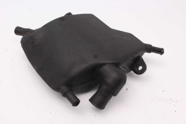 Moottorin tuuletus  Moto Guzzi 850 Breva LP B 06-09