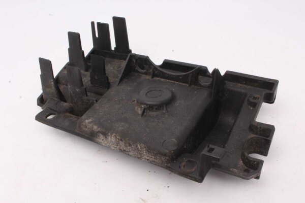 Emplacement du relais  Moto Guzzi 850 Breva LP B 06-09