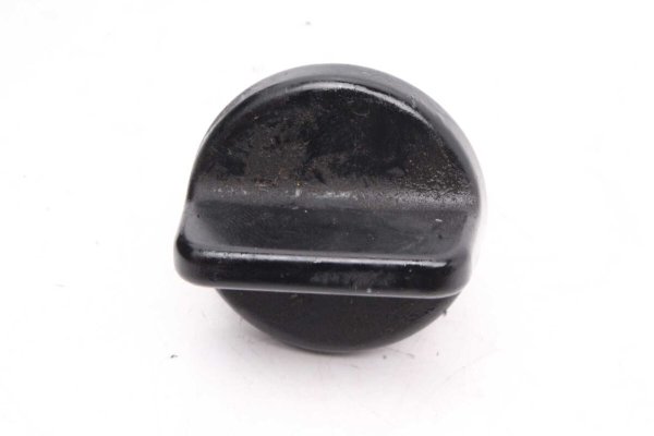 Filler neck lid closure Yamaha FZR 1000 2LA 86-88